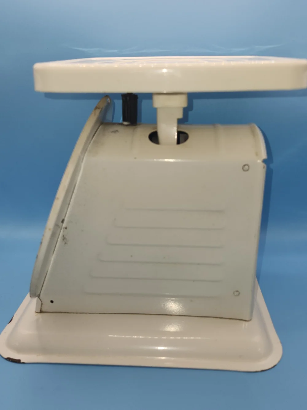 Vintage American Family Scale 25 lb White Metal Kitchen Food Farmhouse Decor